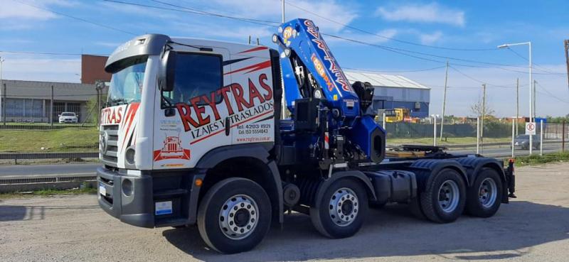 ALQUILER DE  CAMIÓN CON HIDROGRÚA DE 50 TONELAMETROS CON ARAÑA PORTA CONTENEDOR (EQ30)